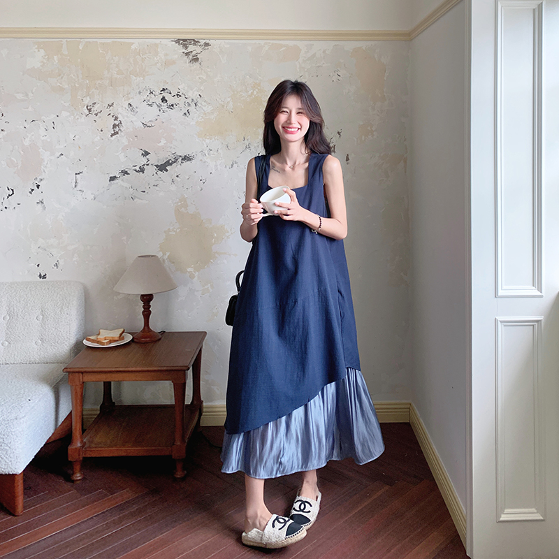 藏蓝色设计感不规则拼接撞色背心长裙女夏季2025新款慵懒风连衣裙