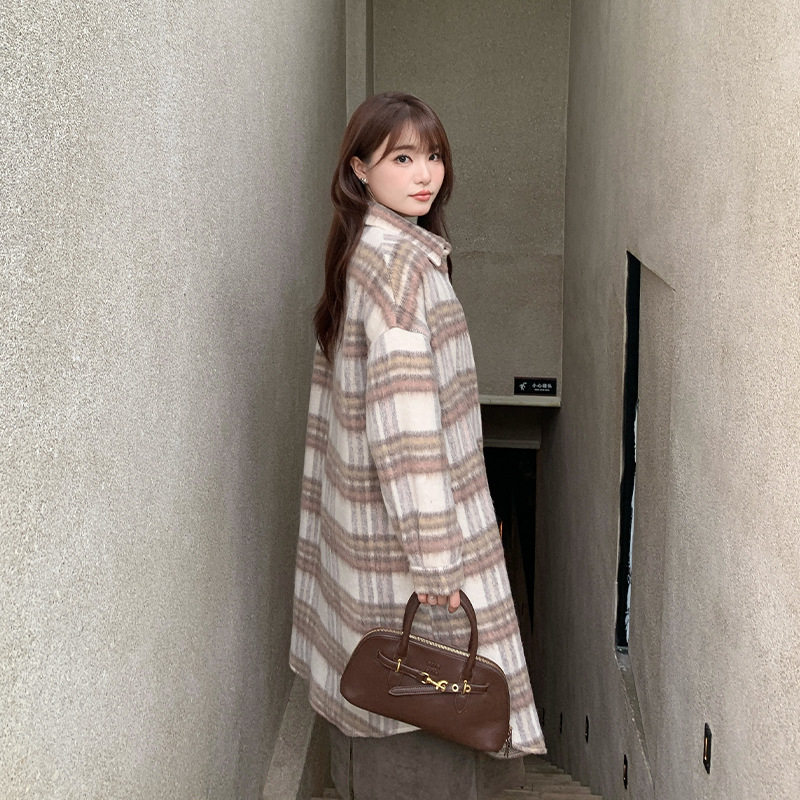 65112丨韩系复古格纹长绒毛呢外套冬胖mm码女装宽松长款遮肉大衣
