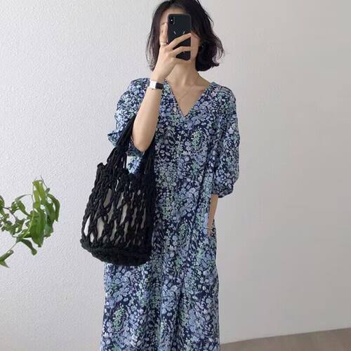 2026夏装大码女装法式桔梗高级感v领泡泡袖碎花连衣裙M-XL斤