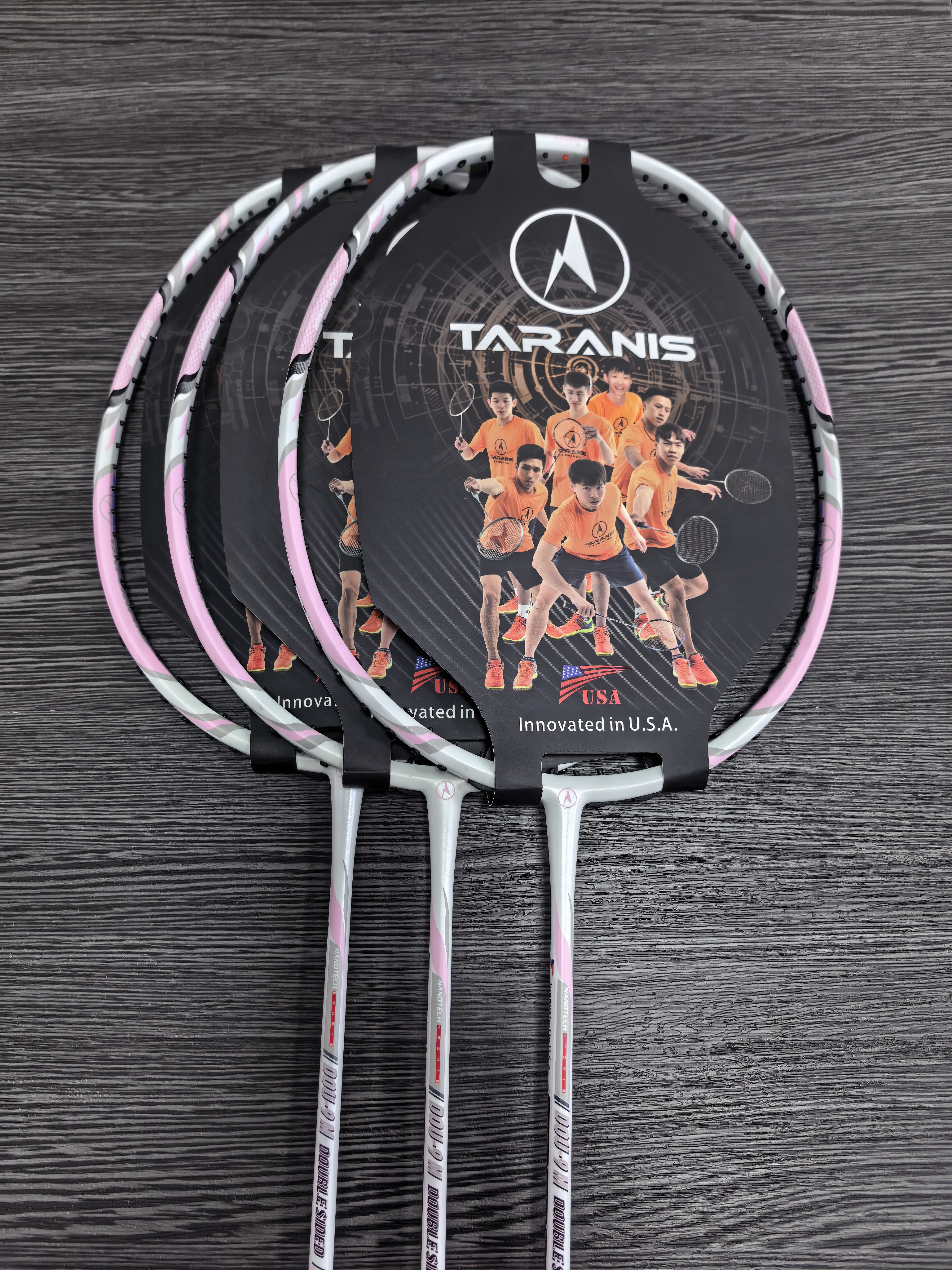 台湾TARANIS塔瑞尼斯高端羽毛球拍