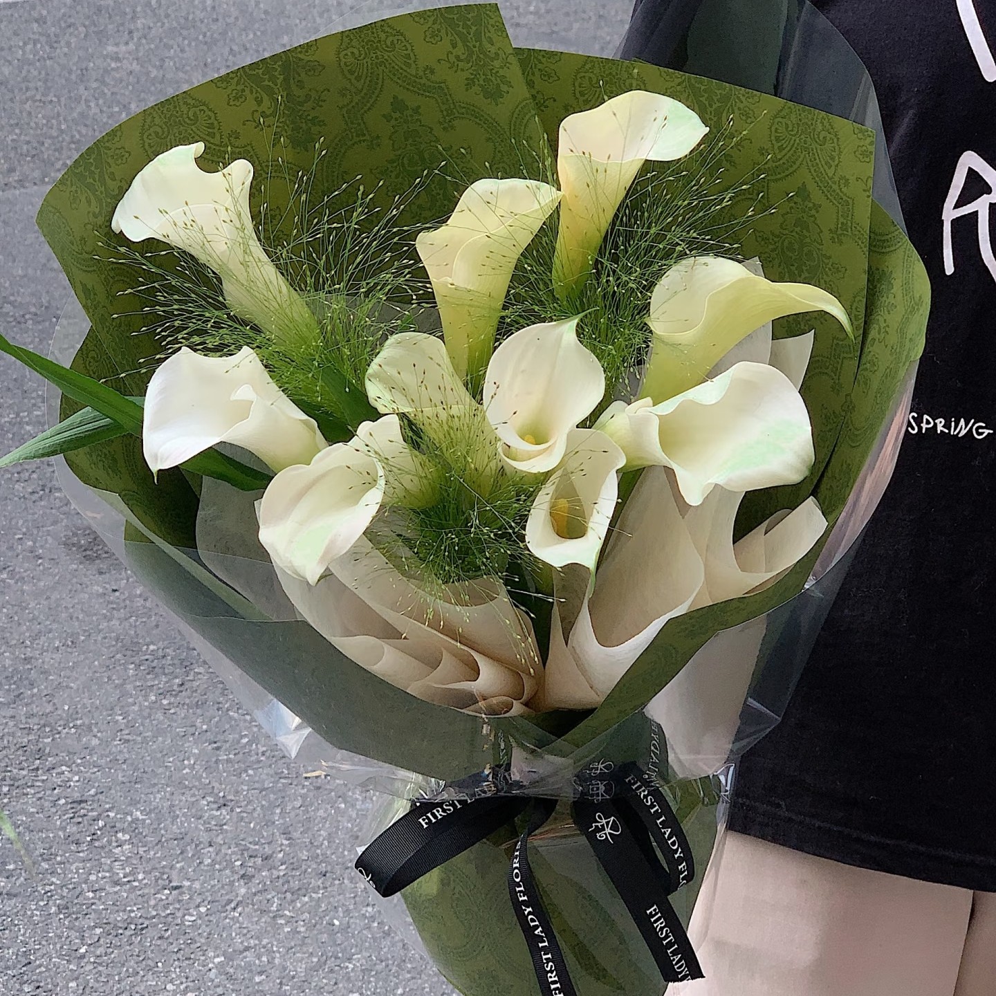 香港马蹄莲花束鲜花同城配送情人节花束速递花店上门送女友送老婆