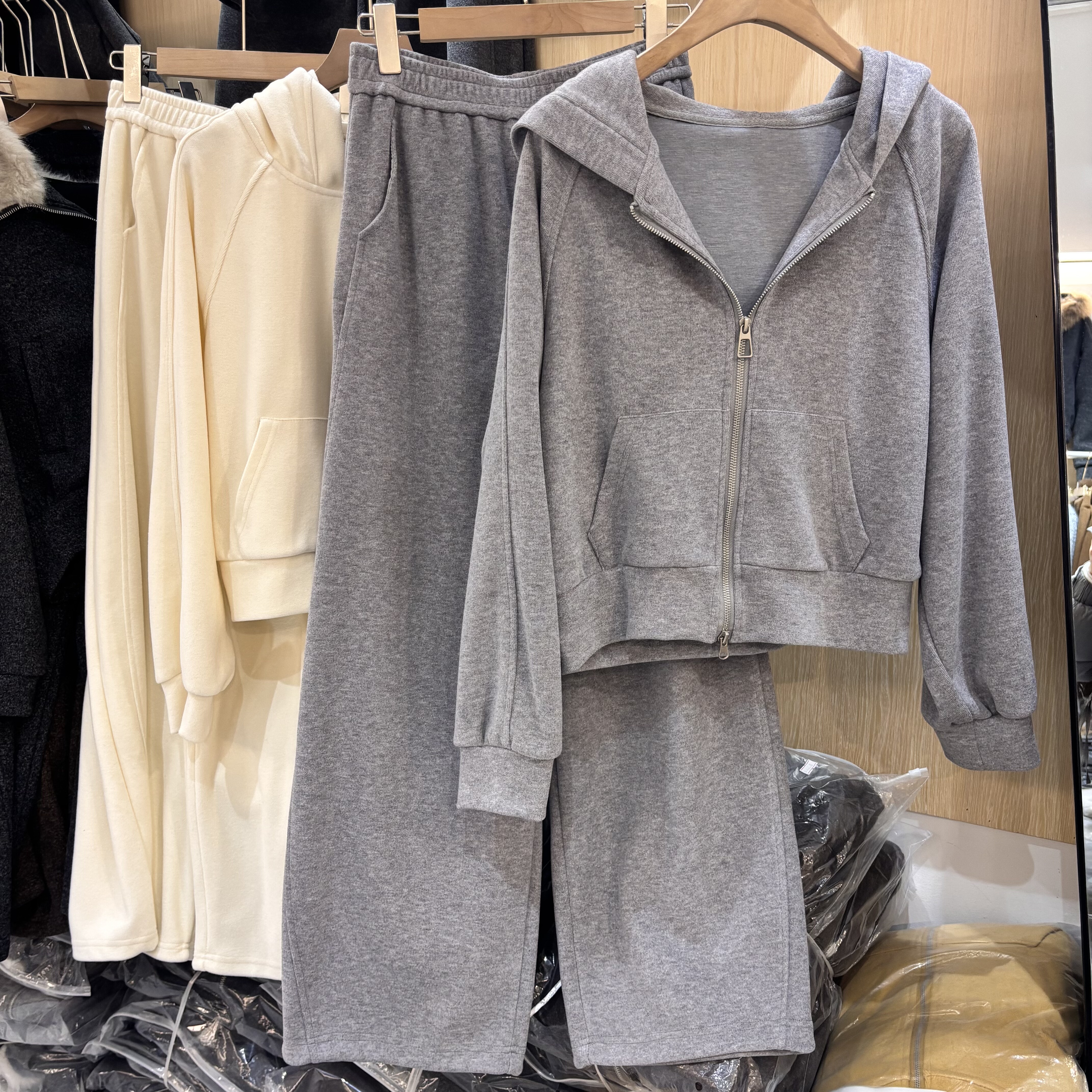 韩版2026春季网红减龄长袖套装女休闲运动盐系卫衣阔腿裤子两件套,女装/女士精品,时尚套装,淘宝优惠券,粉丝福利购,淘宝优惠卷