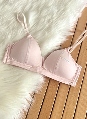 WuQue日系小胸莫代尔低鸡心贴合亲肤无痕细肩带舒适透气内衣女