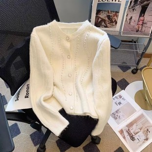 正品哥家新2025春新款温柔小香风钉珠羊毛针织开衫毛衣外套上衣女