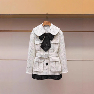 深圳南油高端女装2025冬新款时尚优雅粗花呢蝴蝶结绣花饰边长外套