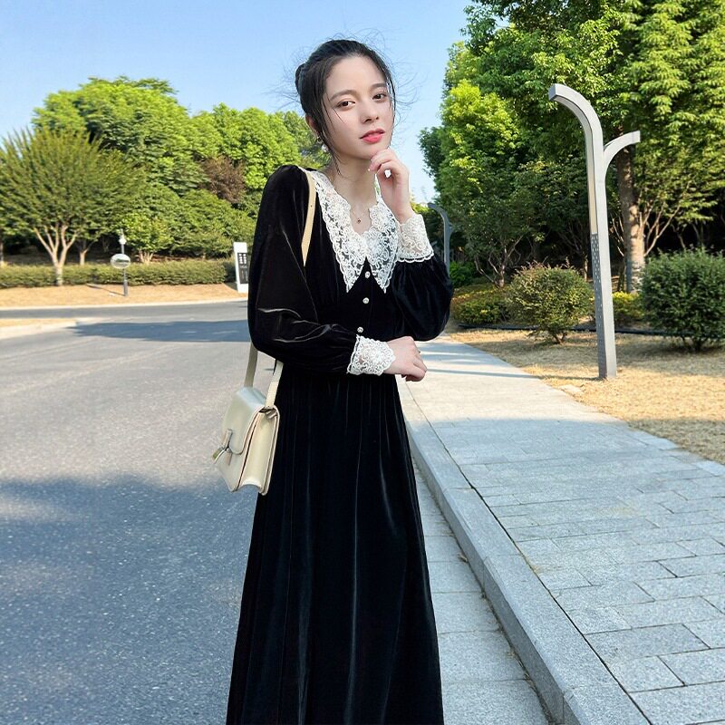 黑色丝绒长袖收腰显瘦复古连衣裙
