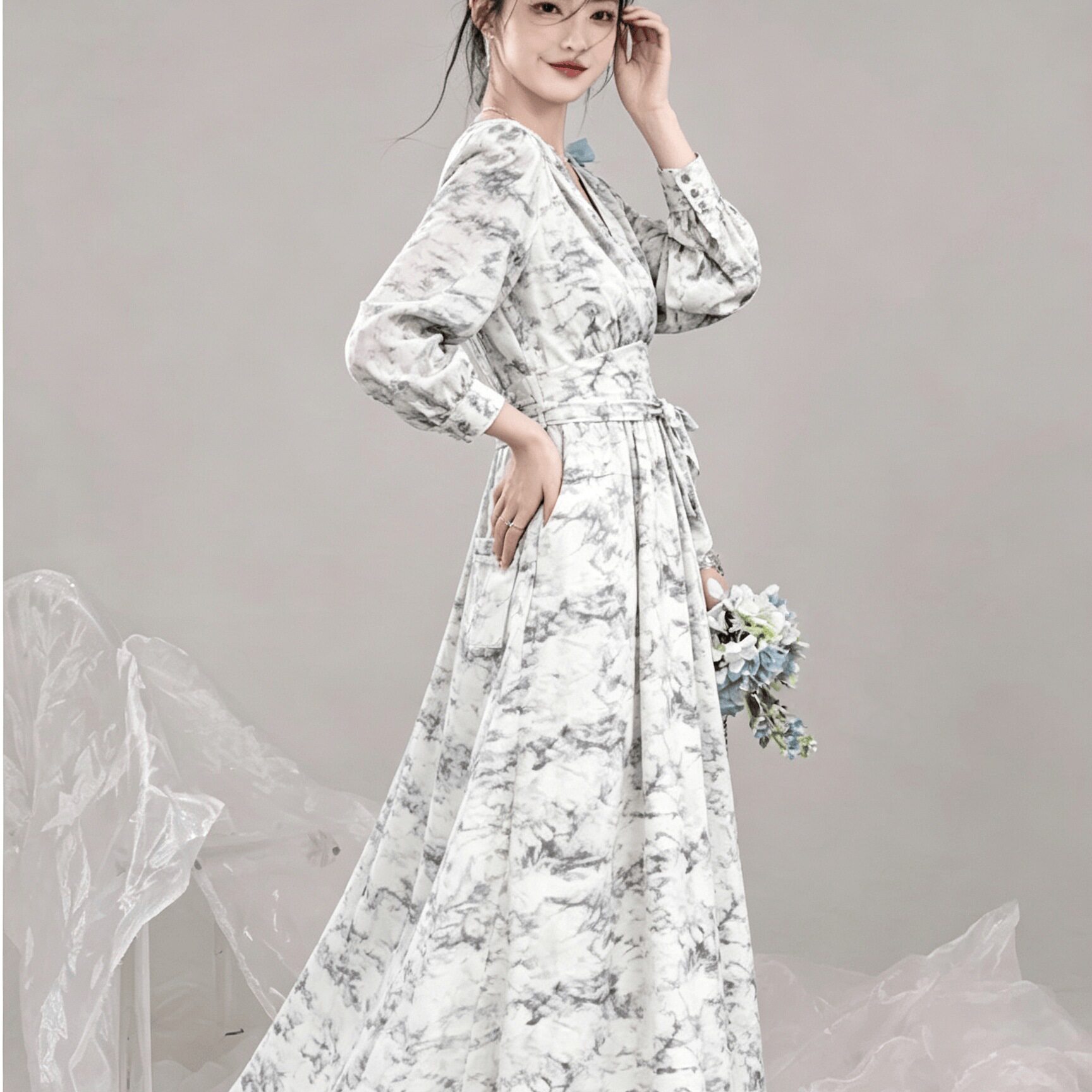 法式碎花雪纺V领修身A字连衣裙女