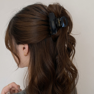 法式金标抓夹女半扎发