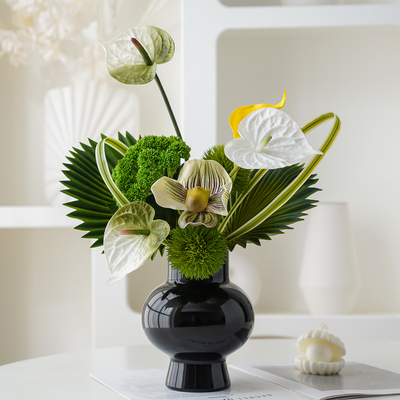 原创北欧清新帝王花客厅玄关花艺