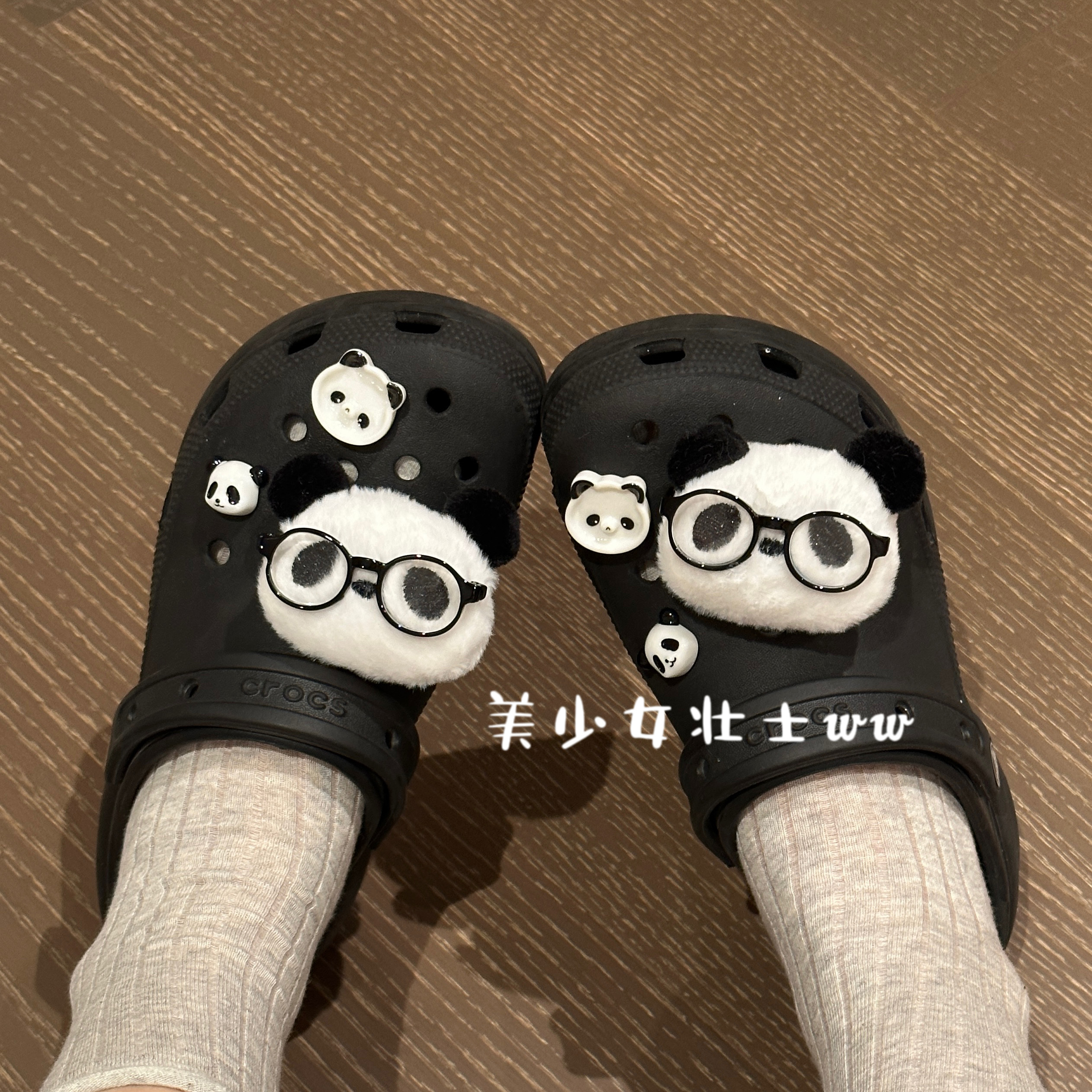 士原创可爱书呆子熊猫洞洞鞋鞋花