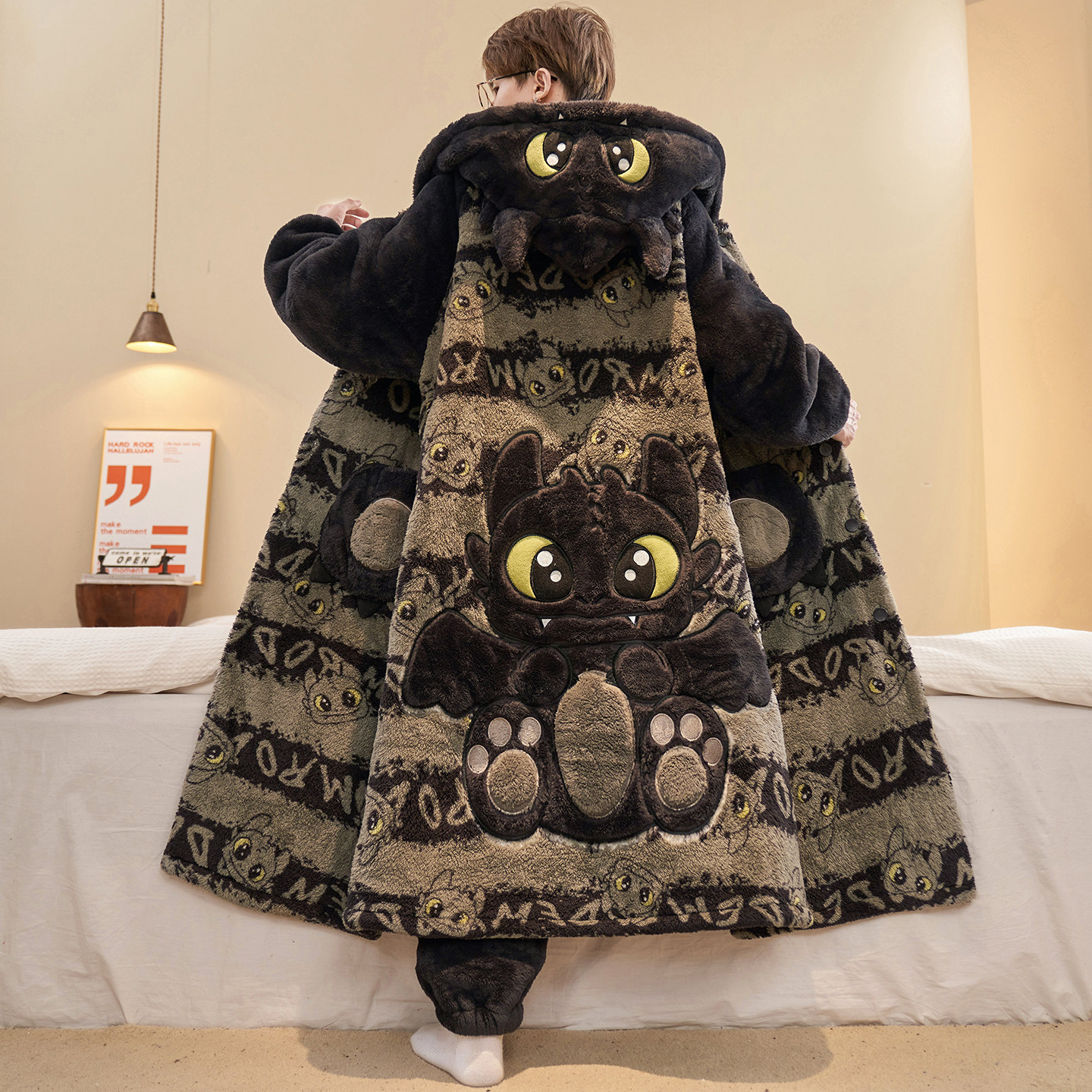 男士睡袍秋冬季加绒加加厚珊瑚绒睡衣卡通青少年初中生长袍家居服