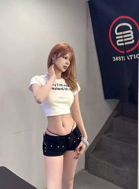 新款黑色低腰超短裤女辣妹千禧风夜店网红ins风牛仔短裤热裤小众