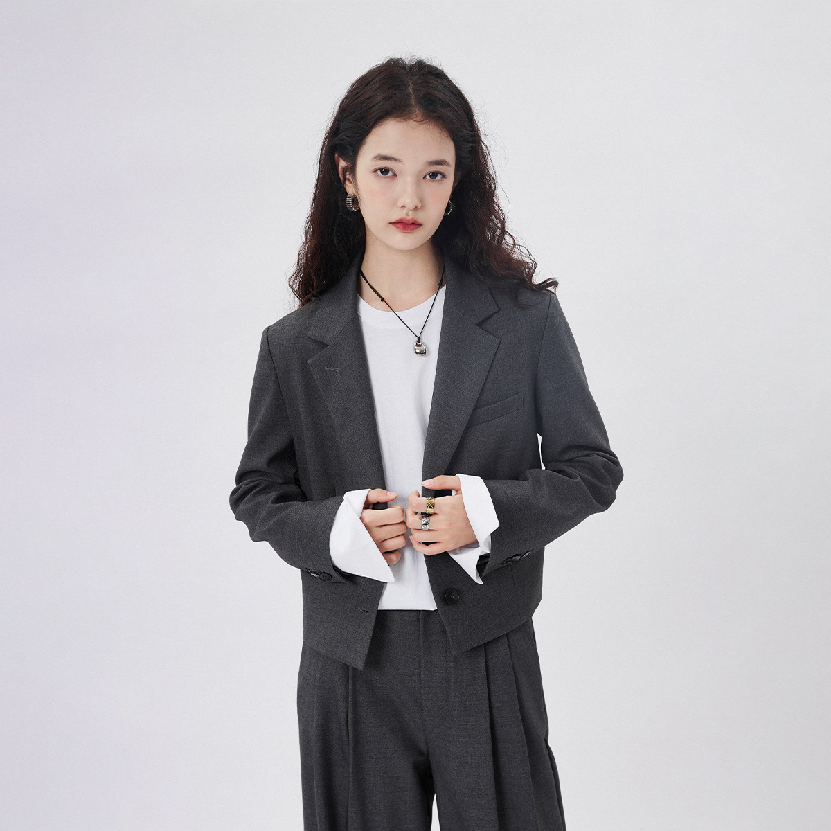 CLMX高密斜纹羊毛混纺面料 秀场风驳领短箱型西装/经典压褶西装裤