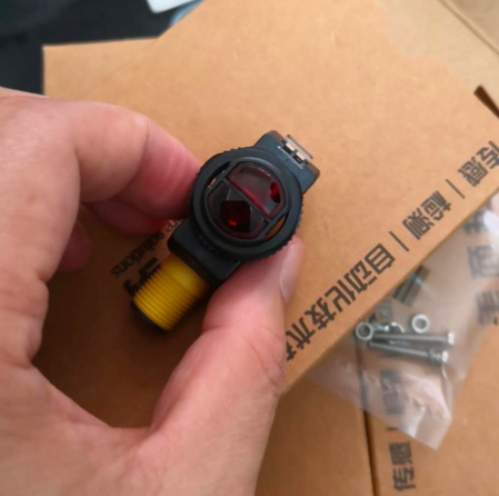 现货原装Banner邦纳QS18VP6CV45Q8漫反射光电传感器QS18VN6CV45Q8