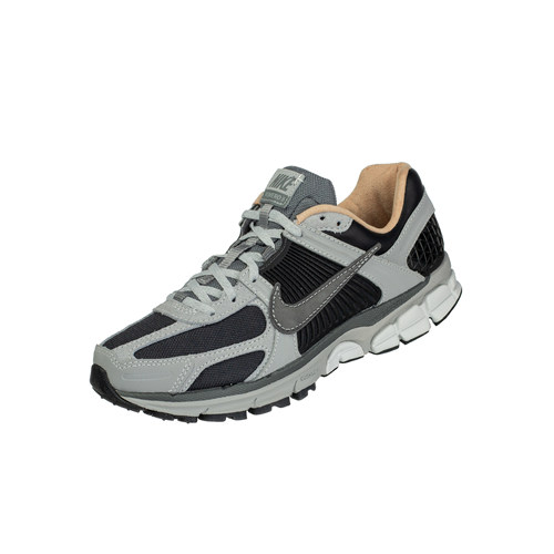 NIKE ZOOM VOMERO 5 舒适减震低帮跑步鞋男款HV5982-001
