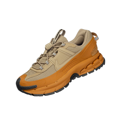 NIKE ZOOM VOMERO 5 ROAM  舒适百搭复古休闲鞋卡其色 HQ2181-200