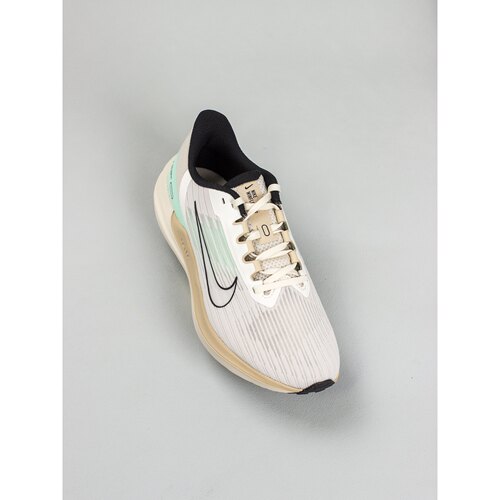 Nike Zoom Winflo 9 透气轻便低帮跑步鞋 DV9121-011