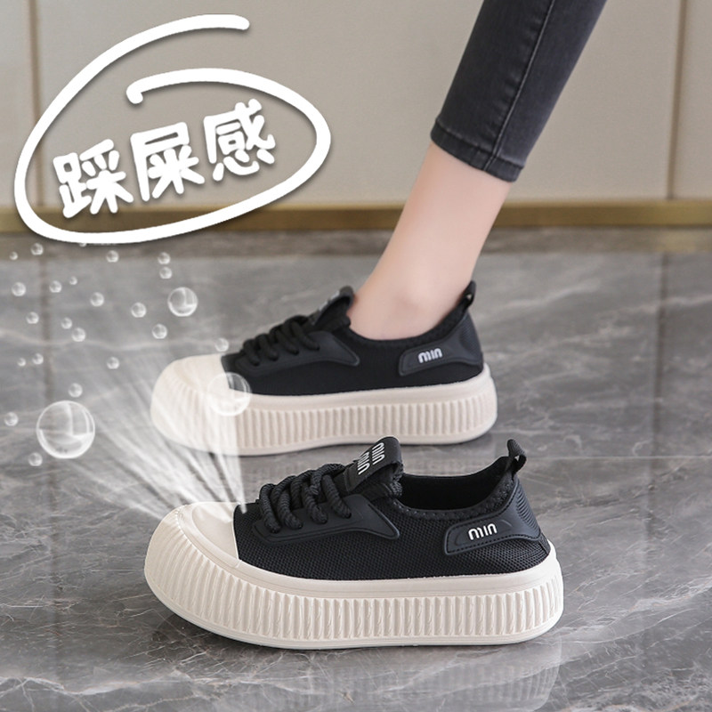 黑色帆布鞋女2026新款夏季网面透气学生饼干鞋厚底运动板鞋子34码