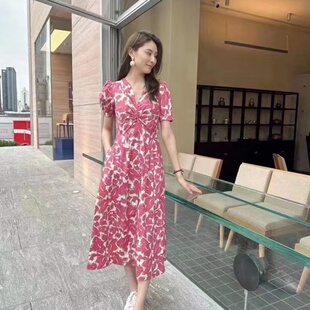 海棠百搭红艺术叶影印花泡泡袖 DVF早秋新款 扭结V连衣裙 M家同款