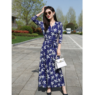 高端新品裹身裙复古印花V领显身材一片式系带连衣裙女PG DVF2026