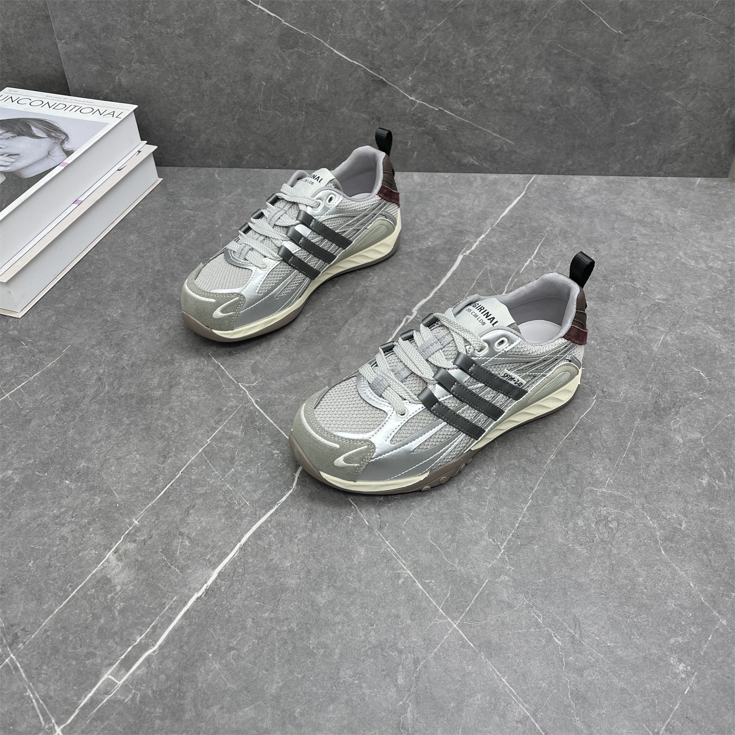 真皮复古休闲阿甘鞋女2026春新款厚底防滑系带百搭舒适运动跑步鞋