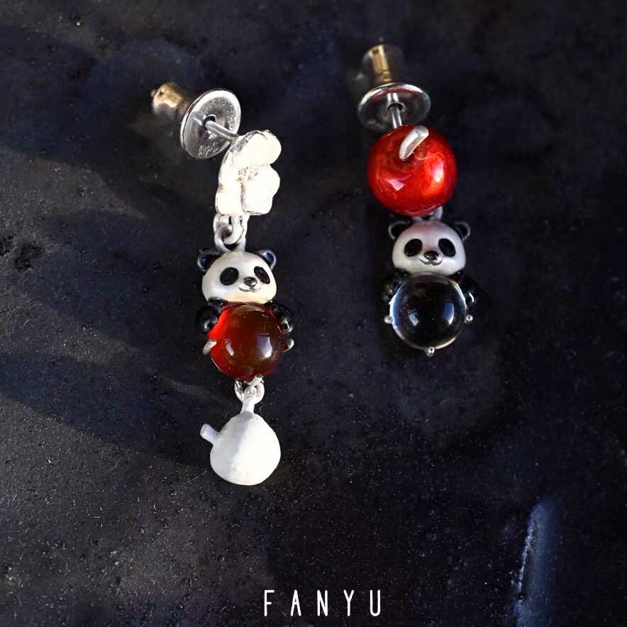 帆语FANYU设计师原创设计熊猫苹果圣诞耳环手工烧白玛瑙水晶耳环