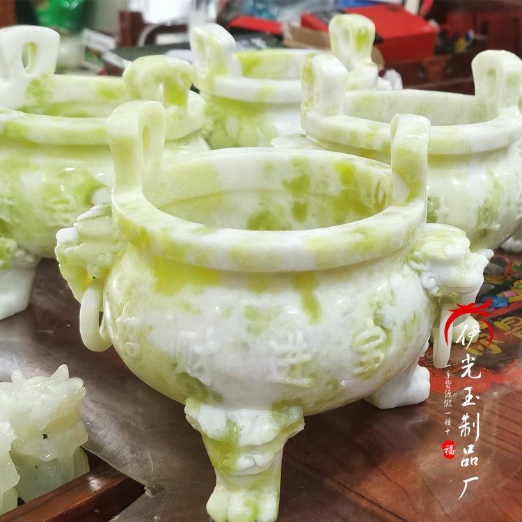 天然蓝田玉三足鼎摆件玉雕古鼎摆饰玉鼎双耳鼎香炉摆设工艺品装饰