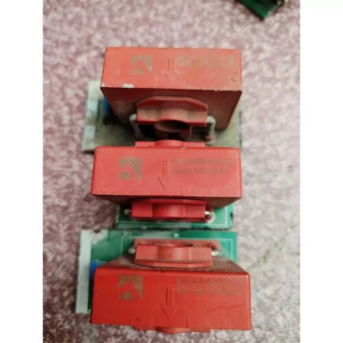 议价RCMU101SN-4P4A-5S感测器，轻使用痕迹，