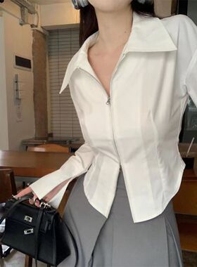 春装女2024年新款法式拉链白色衬衫纯欲甜辣妹上衣设计感小众衬衣