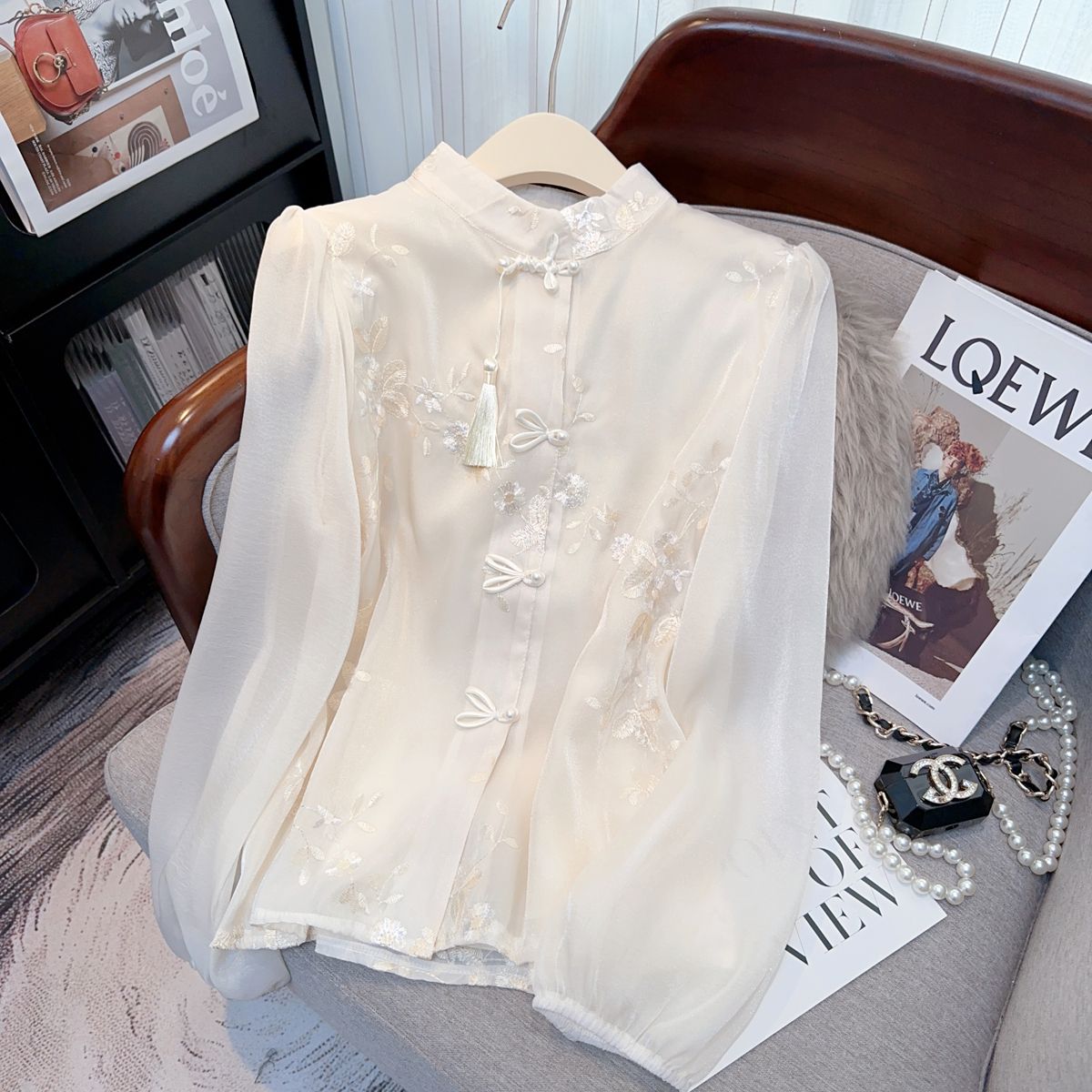 中式盘扣立领刺绣衬衫女设计感小众2025春季新款国风雪纺长袖上衣