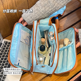 三室一厅化妆包女大容量分区收纳2024新款便携式超火旅行洗漱包