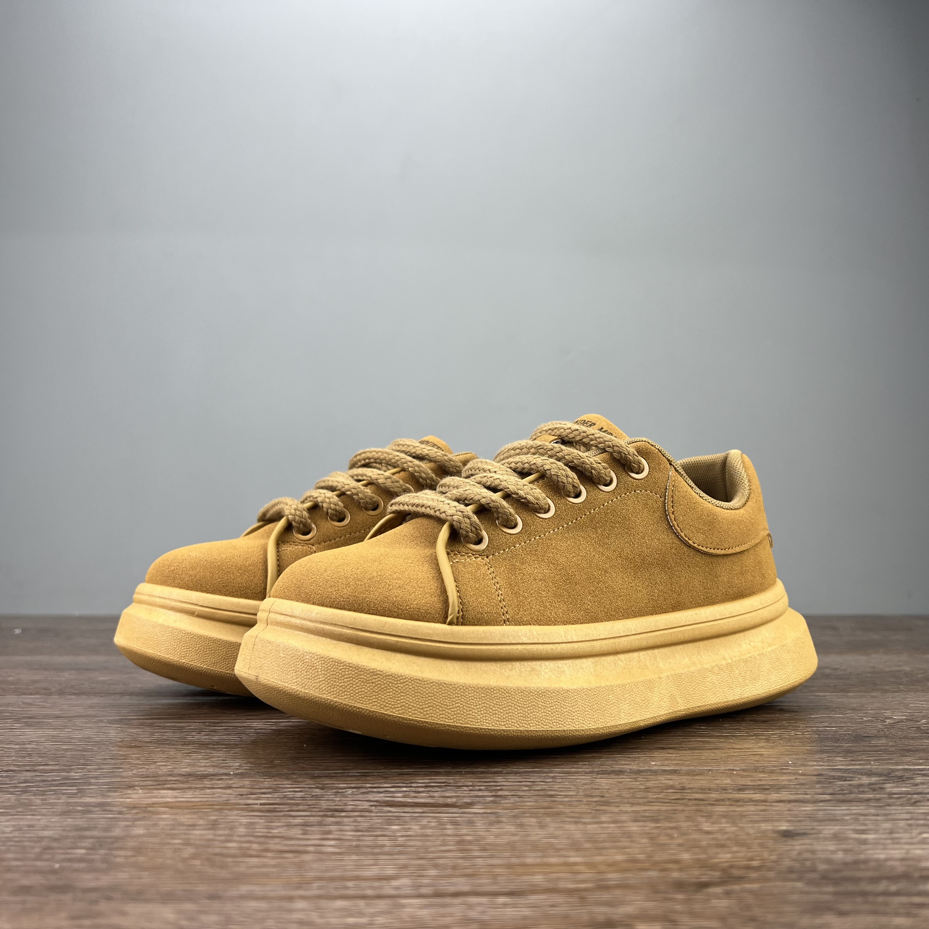 外贸男士运动休闲鞋麦昆厚底增高