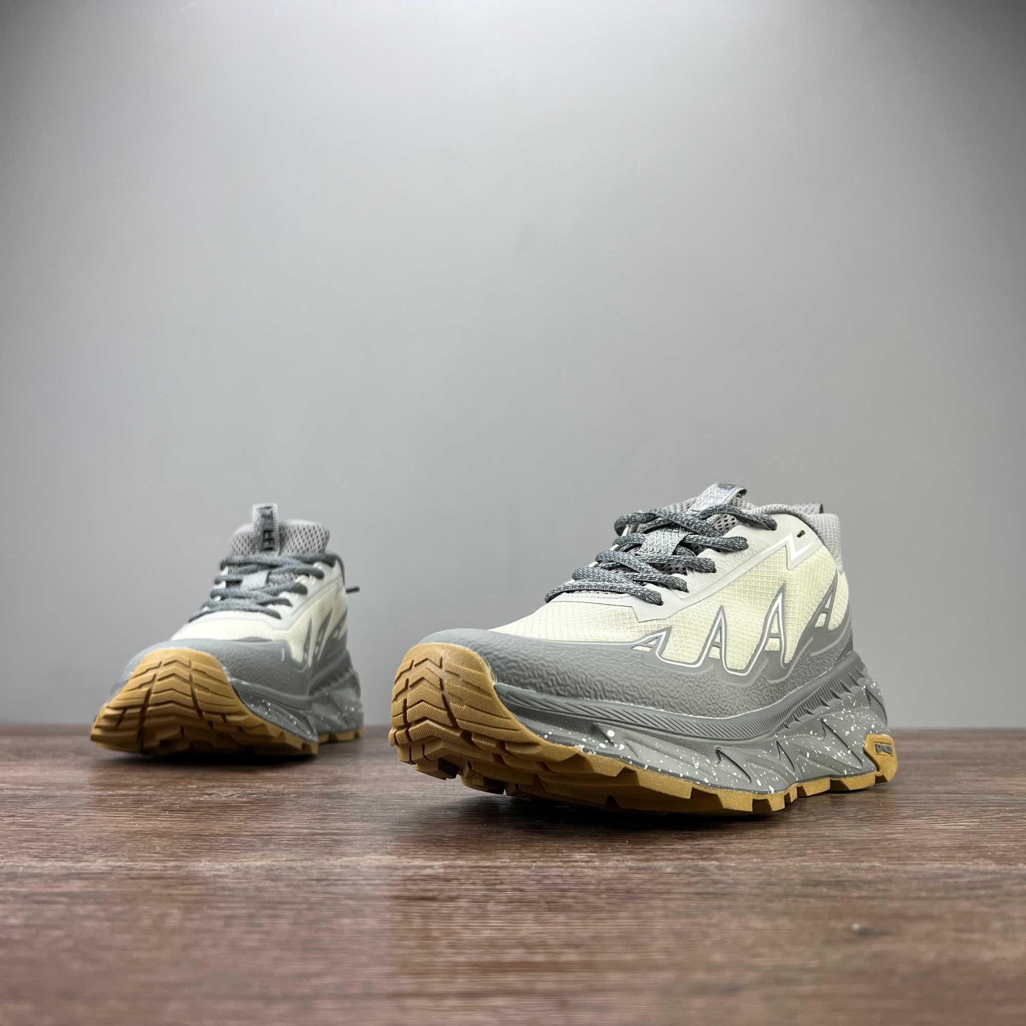 柜货！外贸男士户外越野跑鞋