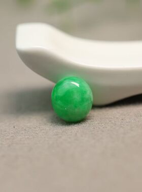 天然A货翡翠椭圆形蛋面戒面