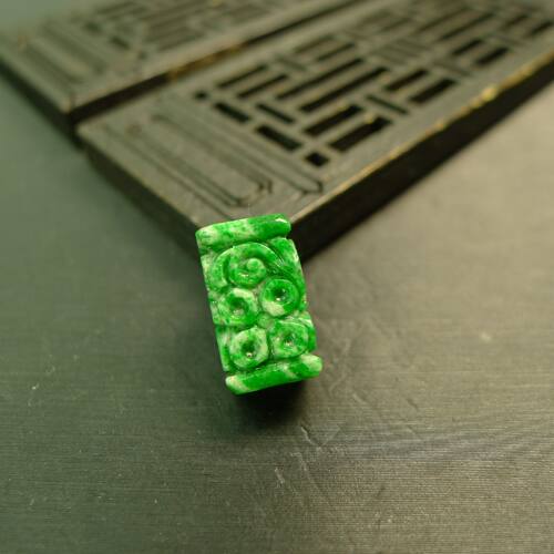 辣绿天然A货翡翠桶珠管珠