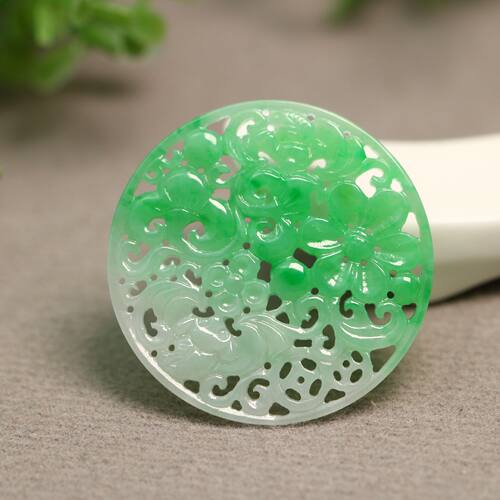 翡翠镂空福禄寿雕花吊坠圆片