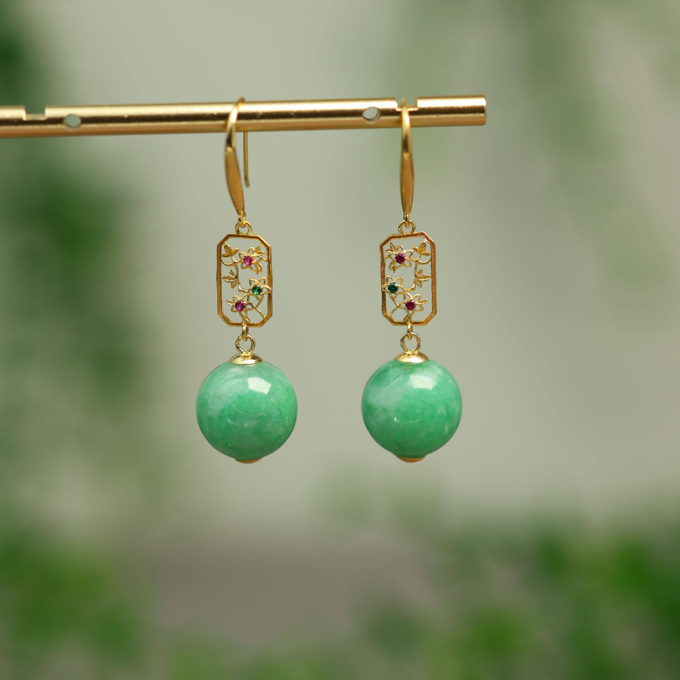 #K299 18K金镶嵌满色阳绿缅甸天然A货翡翠圆珠子耳坠耳环耳饰