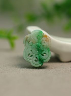 #K781飘阳绿缅甸天然A货翡翠镂空雕花中国结背云 有三通孔