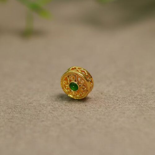 天然A货翡翠蛋面圆形小香盒