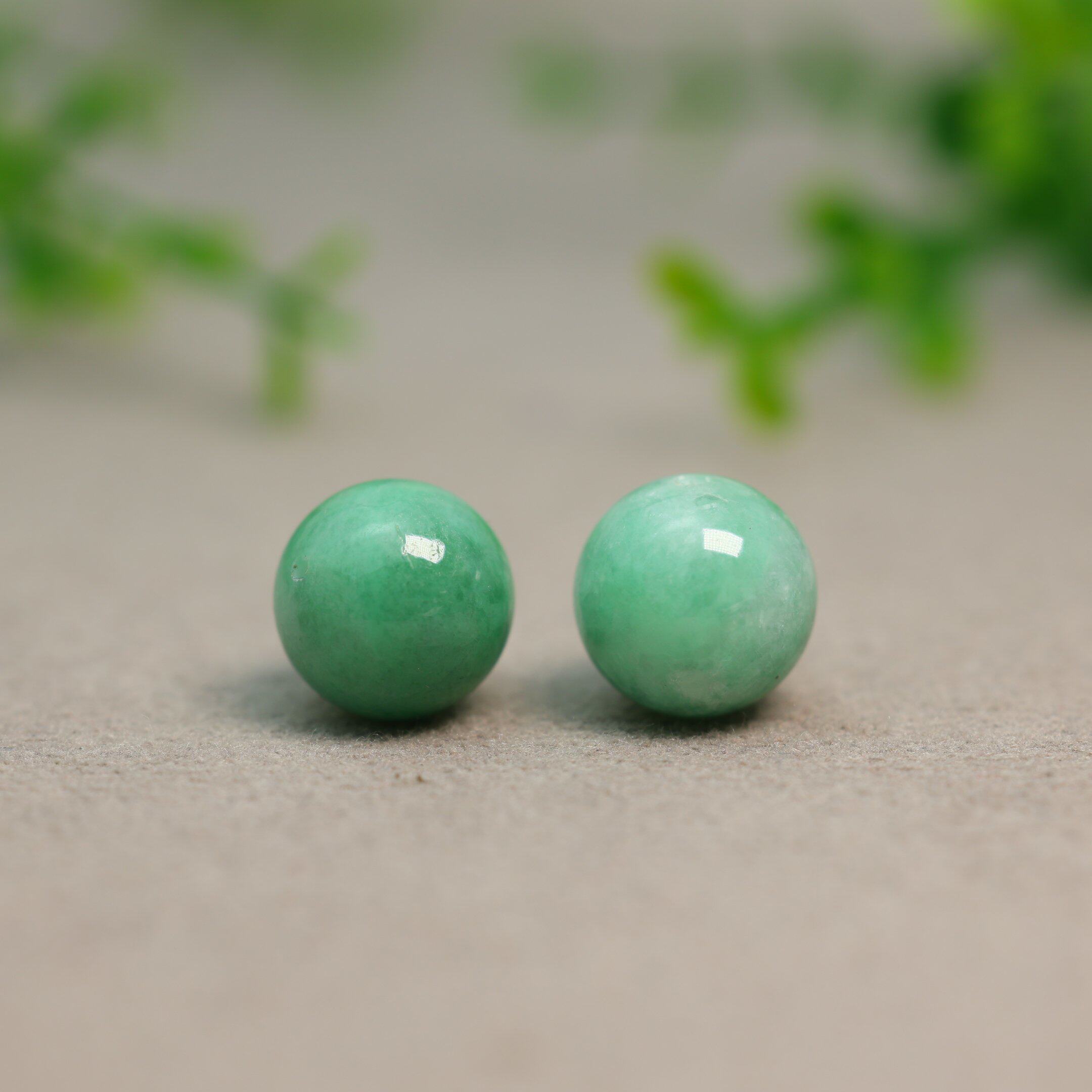 #L085 一对阳绿缅甸天然A货翡翠珠子素面14MM圆珠佛珠顶珠