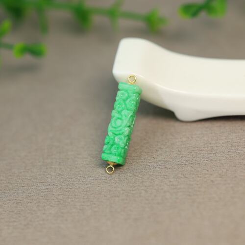 #0001 18K金满色阳绿缅甸天然A货翡翠雕花长方柱条形桶珠吊坠