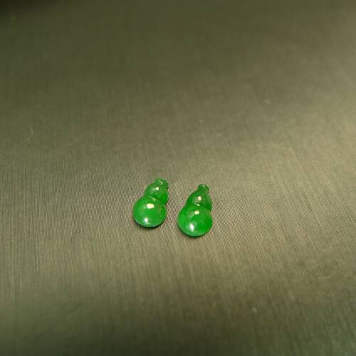 缅甸天然A货翡翠葫芦戒面