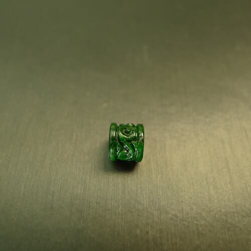满绿缅甸天然A货翡翠雕花桶珠