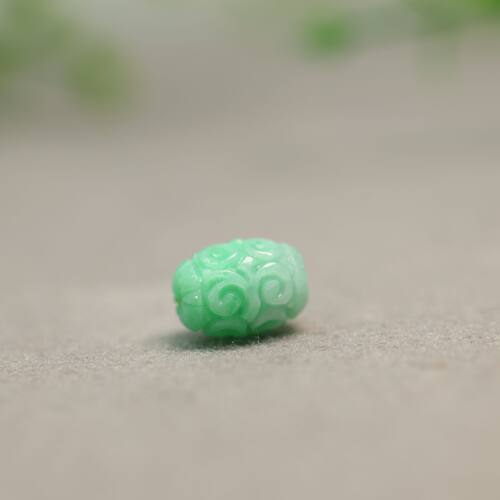 天然A货翡翠雕花桶腰鼓珠路路通