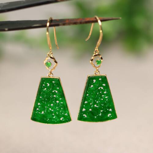 天然A货翡翠梯形镂空雕花耳坠