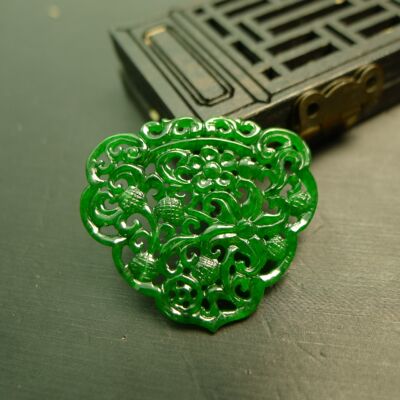 翡翠镂空雕花如意胸针吊坠花片