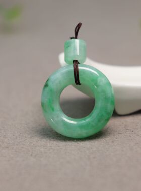 #I384冰种阳绿天然A货翡翠平安扣小环吊坠