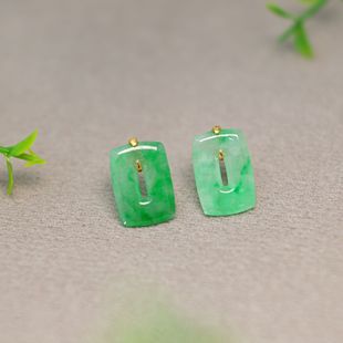 18K金镶嵌冰种阳绿天然A货翡翠方块糖福贝耳钉耳饰 G605