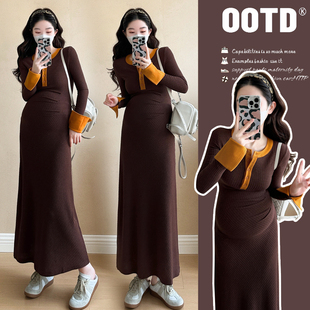 新款孕妇装裙子休闲百搭长袖针织收腰高级感2025春秋款韩版连衣裙