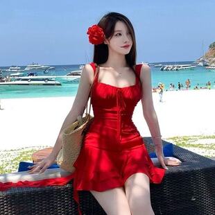 【明媚夏日】显白不规则海边度假小红裙连衣裙女高腰短裙2026新款
